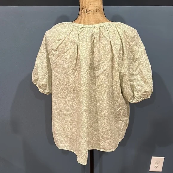 Universal Thread short sleeve button down blouse size large women’s - Picture 3 of 4